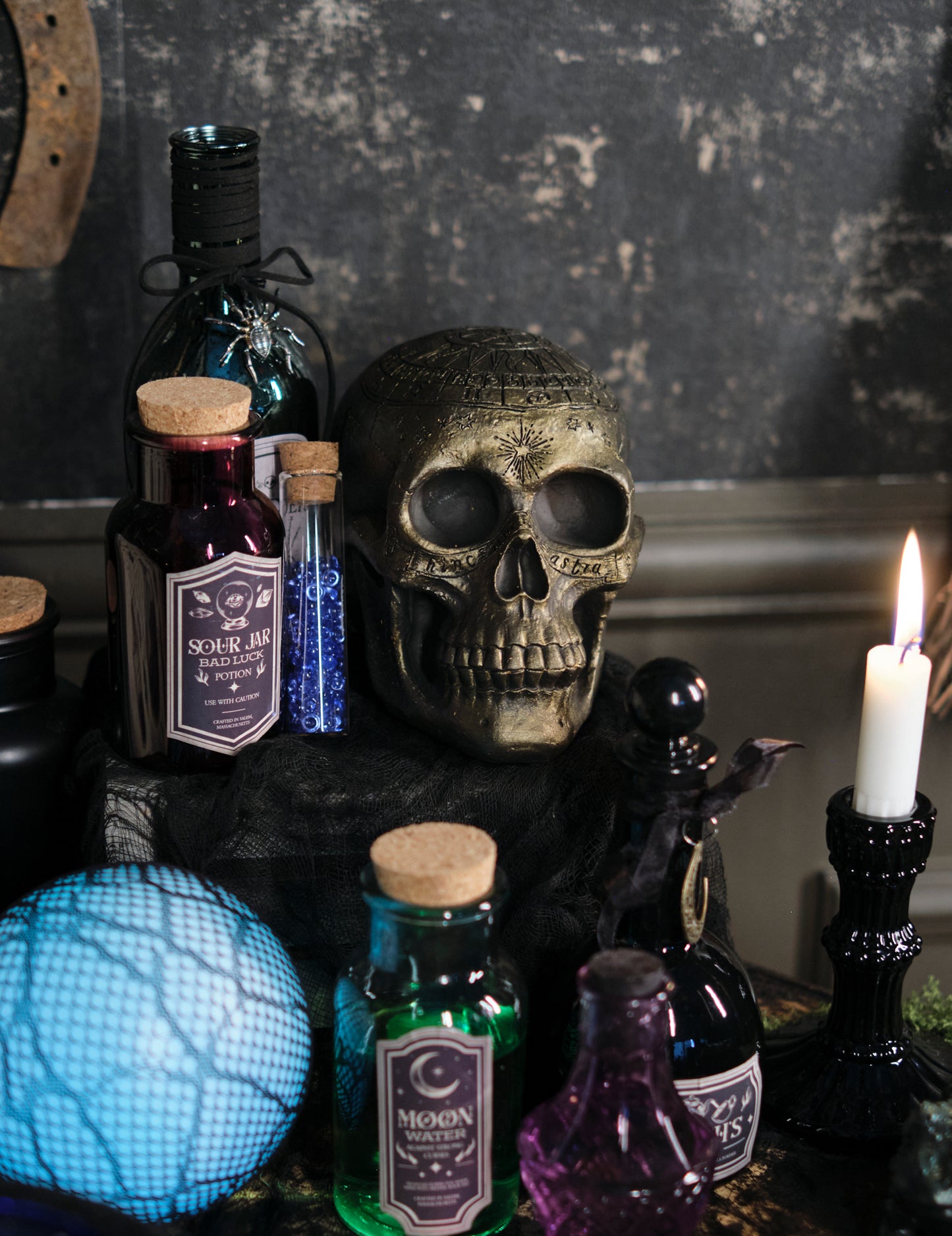 Vial de sticlă verde cu apă de lună 13.5 cm