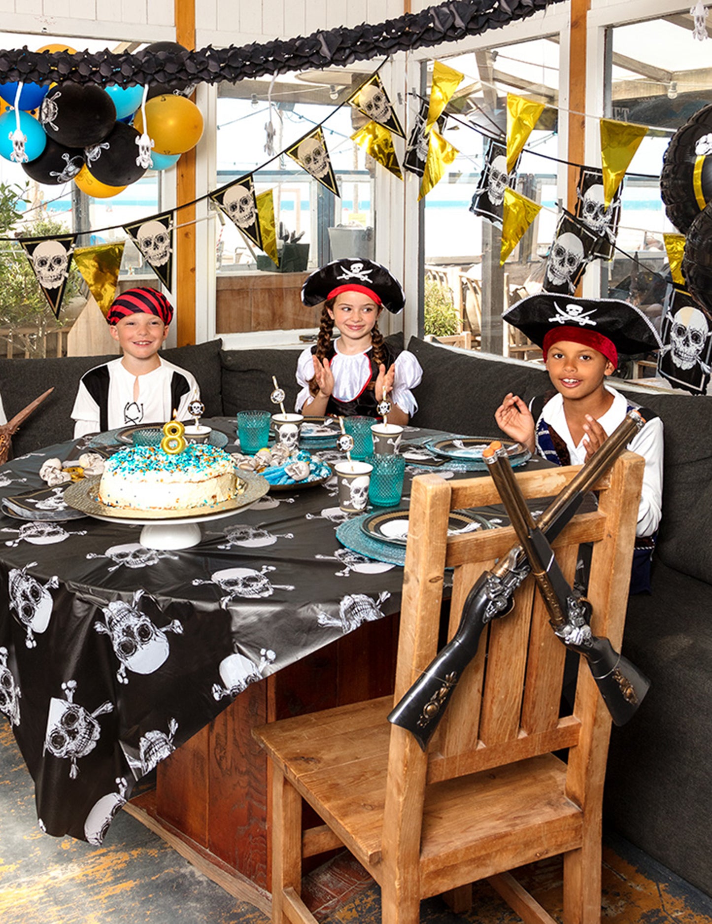 Garland 10 Pirat de plastic din plastic Jolly Roger 30 x 20 cm