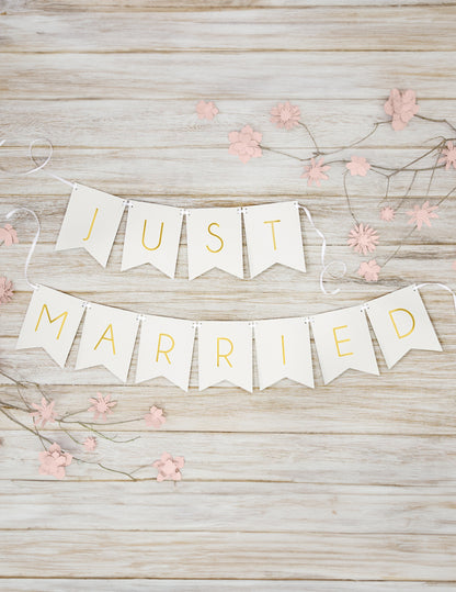 Ghirlandă de flori albe și aurii, proaspăt căsătoriți, 155 cm carton