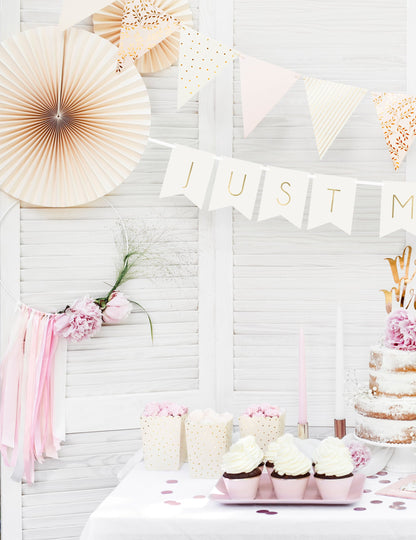 Ghirlandă de flori albe și aurii, proaspăt căsătoriți, 155 cm carton