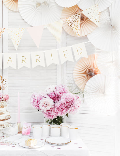 Ghirlandă de flori albe și aurii, proaspăt căsătoriți, 155 cm carton