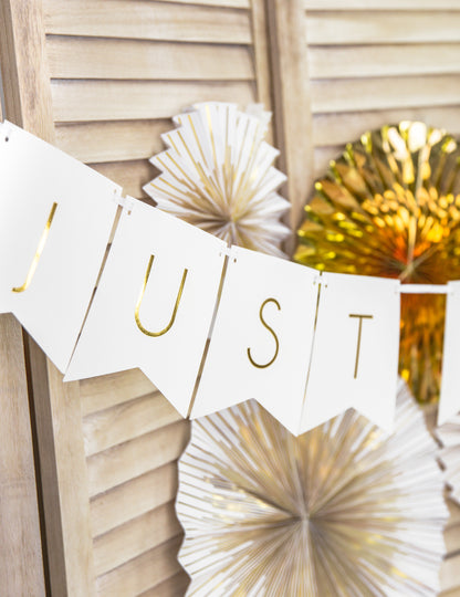 Ghirlandă de flori albe și aurii, proaspăt căsătoriți, 155 cm carton