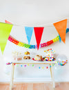 Guirlande à fanions multicolores pour fête en plastique