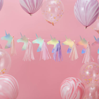 Ghirlandă din hârtie și ciucuri Unicorni iridescentă 1,5 m 