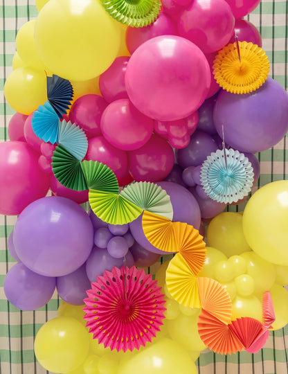 Guirlande en papier éventails arc-en-ciel 2,5 m