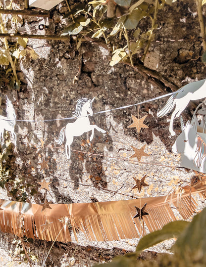 Guirlande licorne pastel et étoiles dorées 2 m pour anniversaire