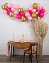 Kit arche de 50 ballons décoration florale rose et or avec pivoines et eucalyptus