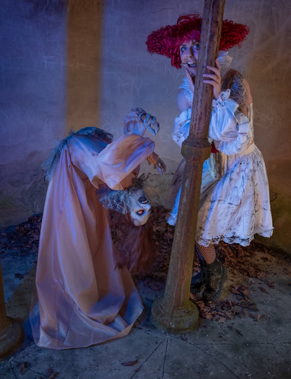 Doamna blestemată animată 130 cm