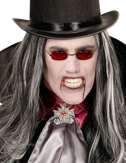 Gros plan sur les lunettes de vampire