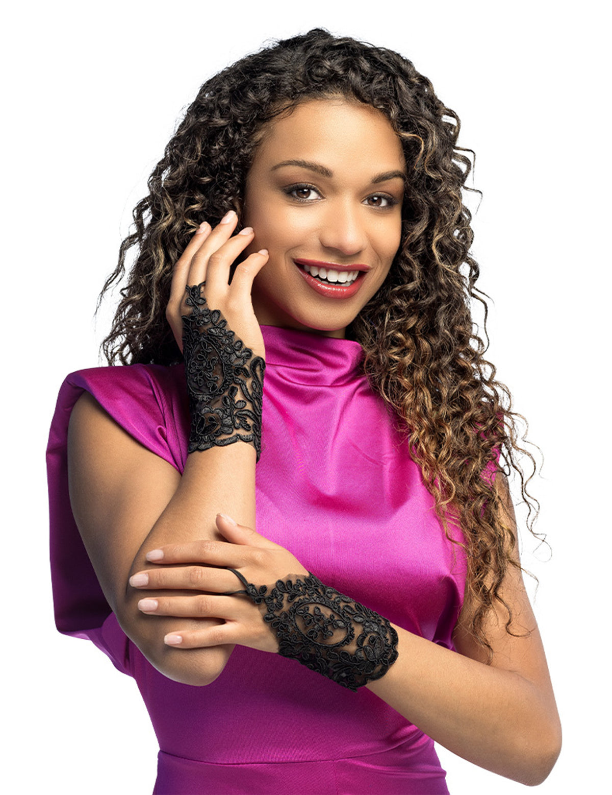 Détail des mitaines en dentelle pour femme noire