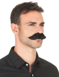 Costume sportive
