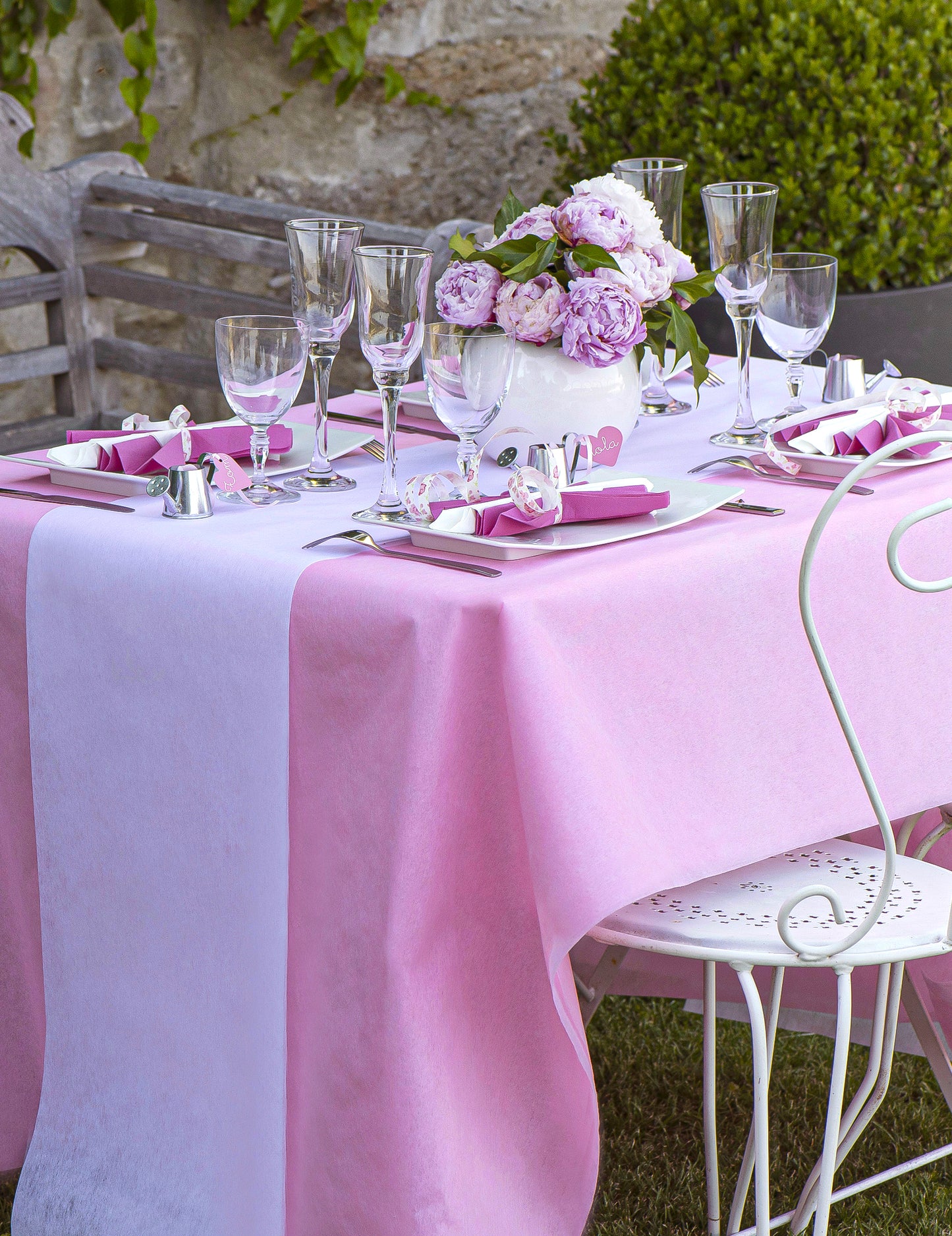 Nappe en rouleau intissé rose 120 cm x 10 m