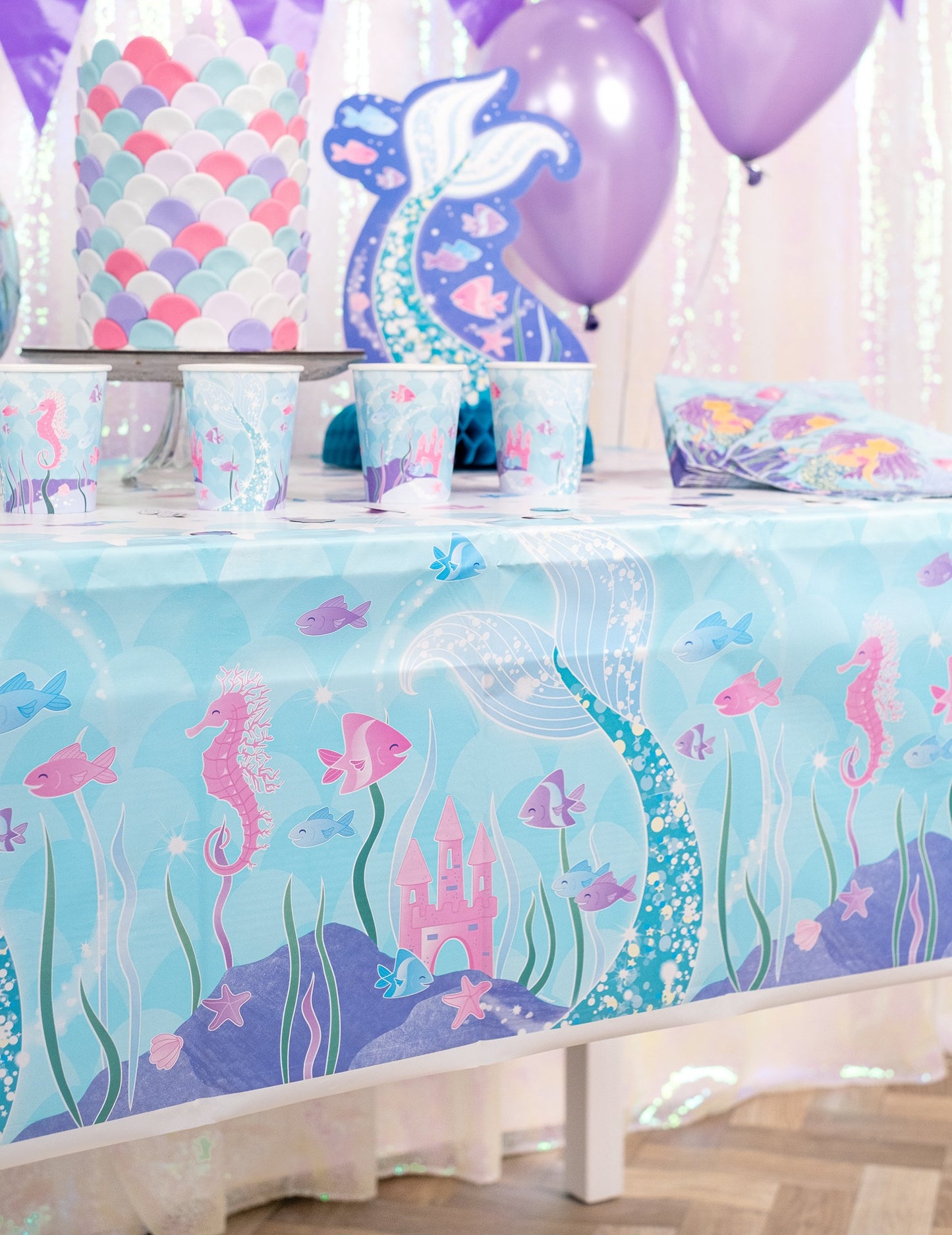 Față de masă din plastic cu o sirenă drăguță 137 cm x213 cm pentru ziua de naștere