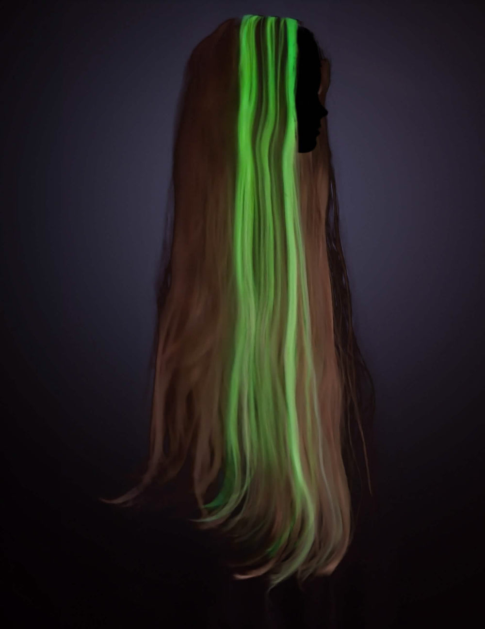 Rendu luminos verde în negru al perucii fosforescente prințesa Rapunzel™