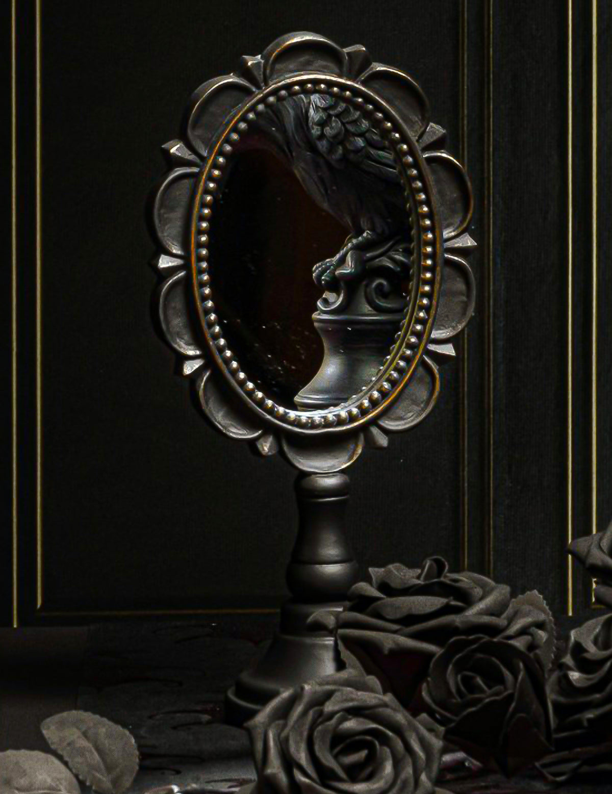 Petit miroir à poser en résine noir 12,3 x 7,3 x 25,5 cm