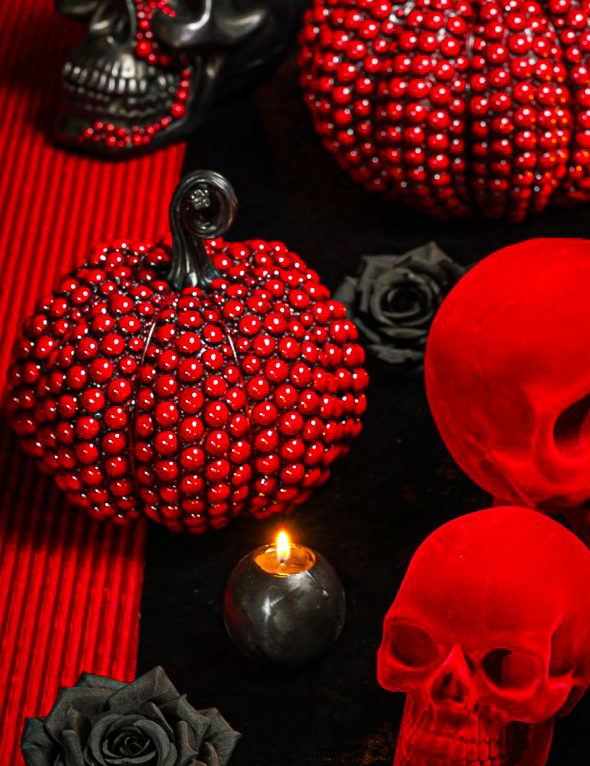 Petite citrouille décorative en résine avec perles rouge sang 19 cm