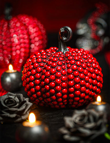 Petite citrouille décorative en résine avec perles rouge sang 19 cm