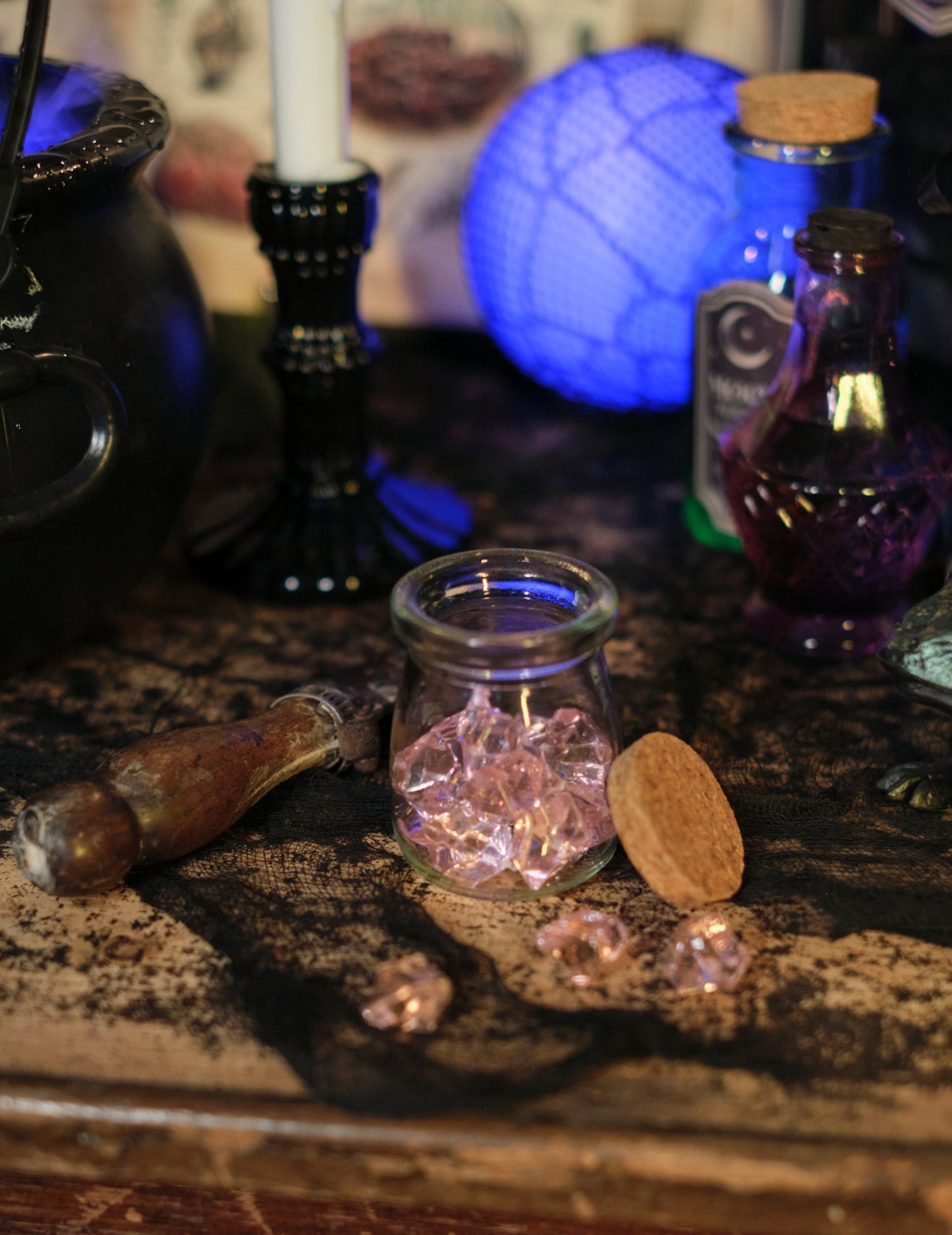 100g pietre roz cu efect de cristal pentru decorarea mesei