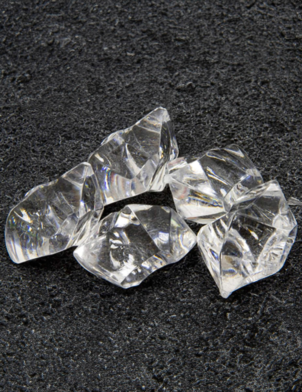 Pietre cu efect de cristal transparente pentru masă