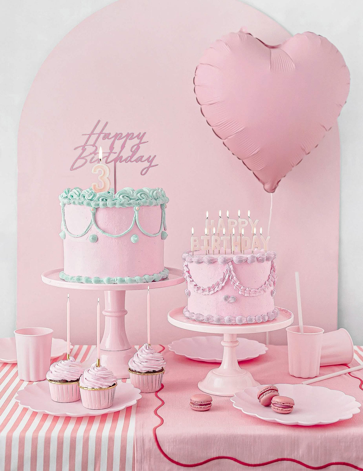 Présentoir à gâteau en acrylique rose clair 24 cm