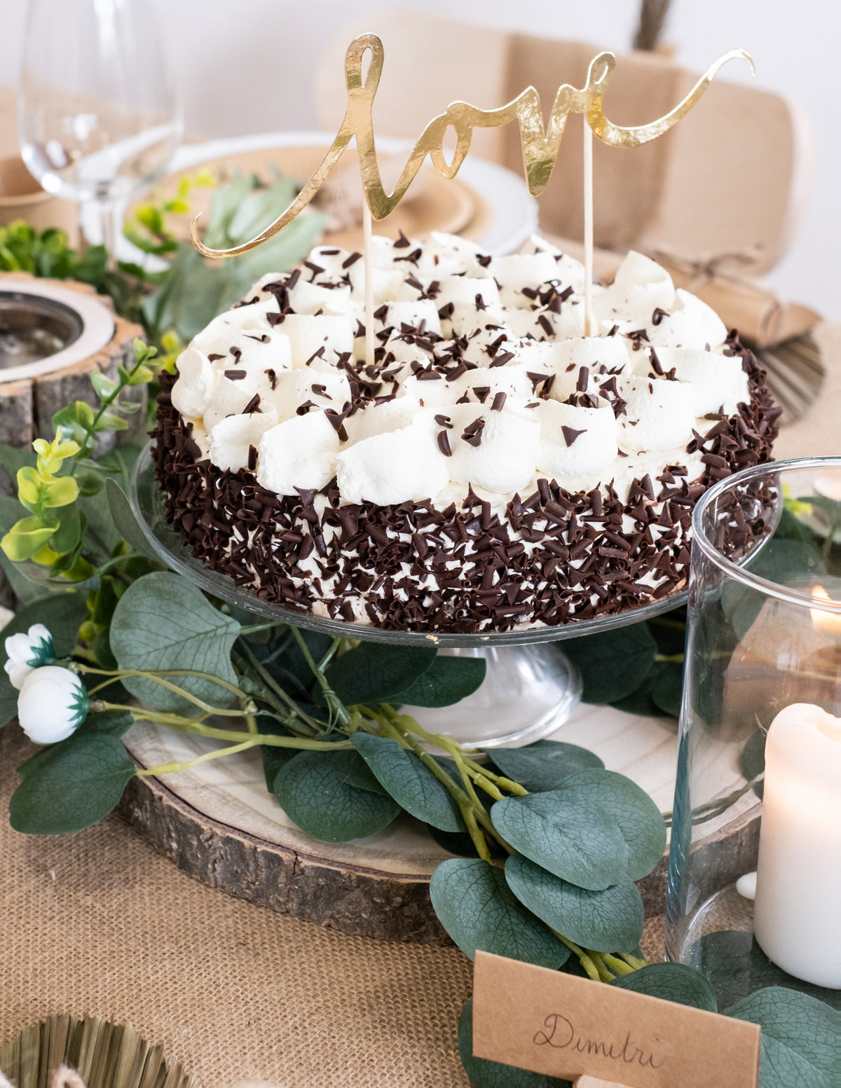 Support à gâteau du rondin de bois naturel pour décoration