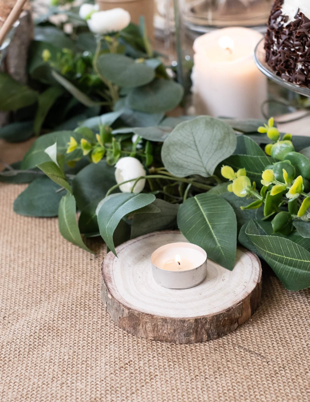decorațiuni de masă rustice din rondin de lemn natural pentru decor de nuntă