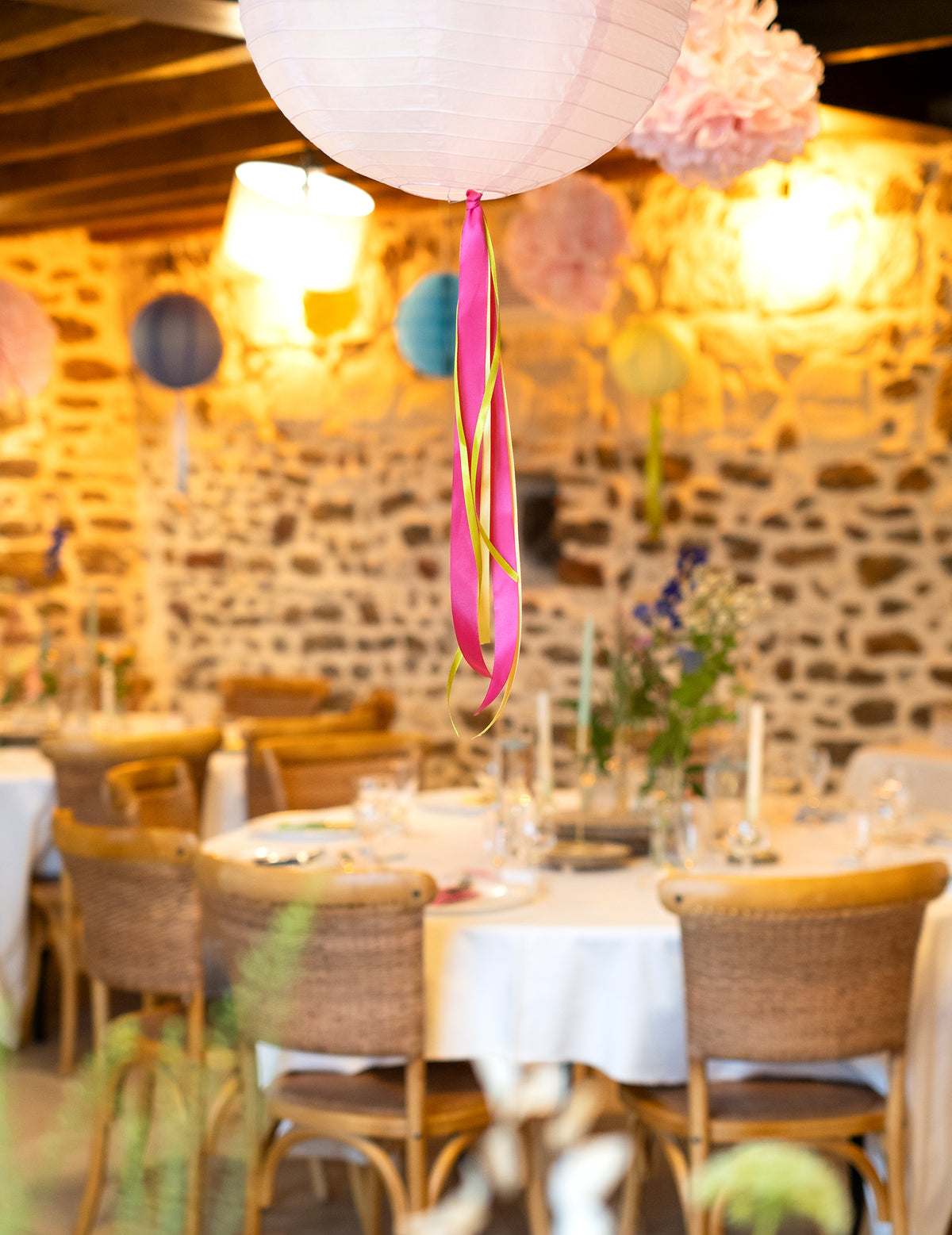 Mise en situation du ruban satin mariage pour décoration