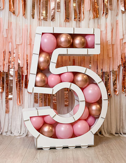 Structura albă a figurii pentru baloane de 64 cm