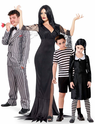 Costum de familie macabră