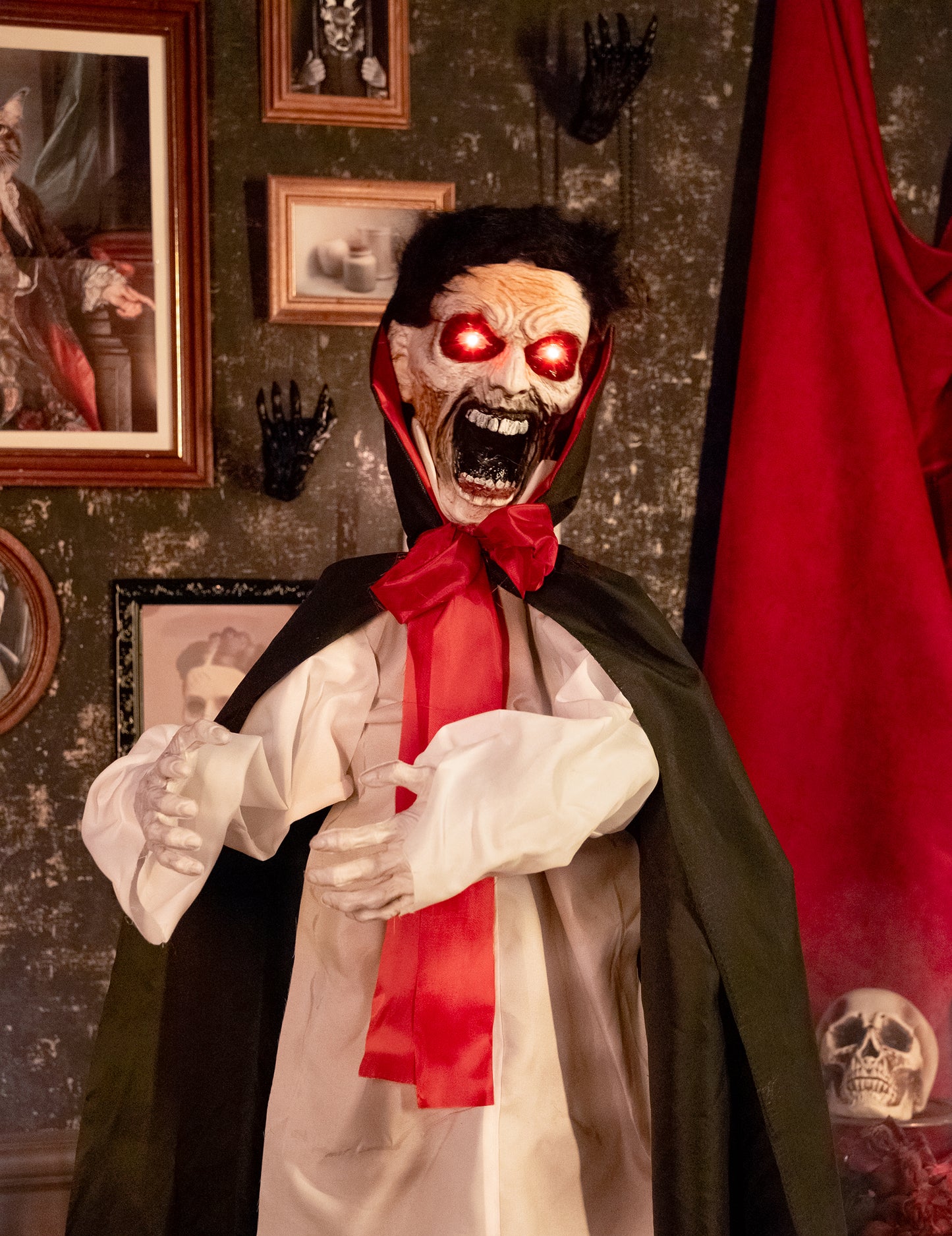 Vampire blestemată animată 175 cm